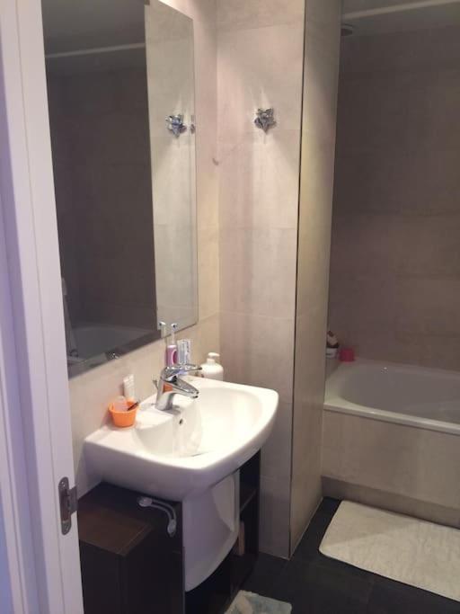 Relajate Despues De Patear Madrid Apartment Екстериор снимка
